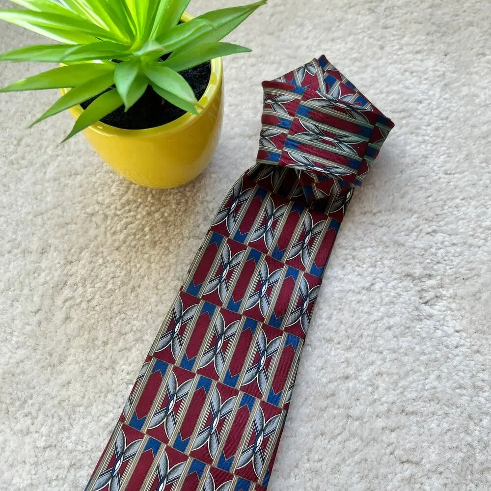 Henry Grethel Maroon Geometric Pattern Vintage Silk Career Necktie